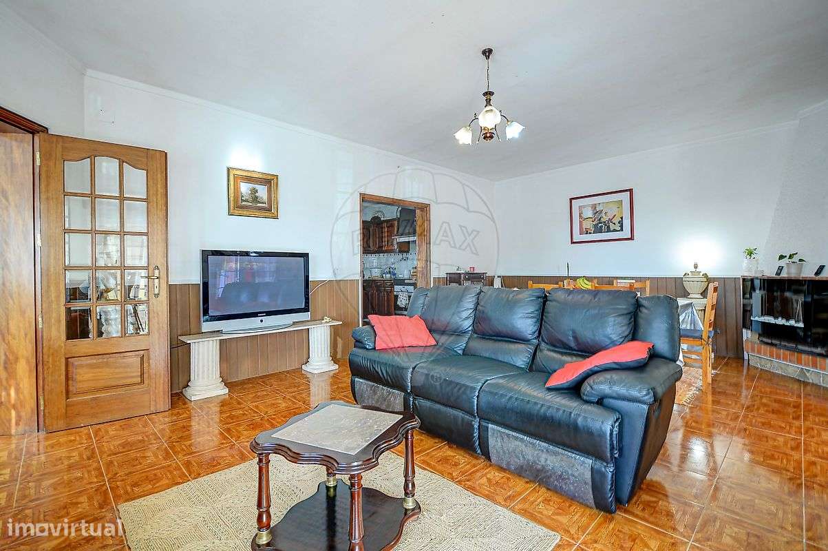 Moradia T4 para venda-9