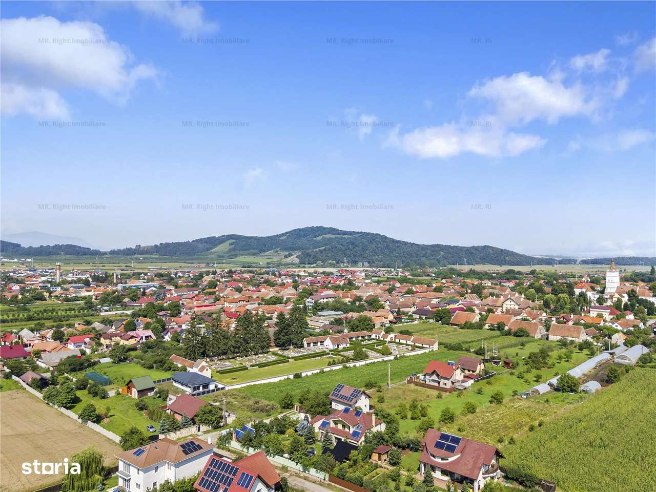 Casa Vila superba cu 5 camere si 922 mp teren Harman Brasov-18