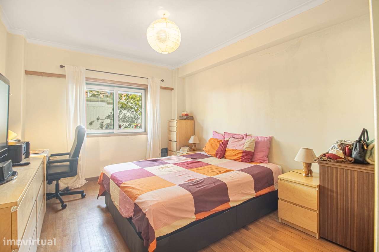 Apartamento T2+1 com terraço-13