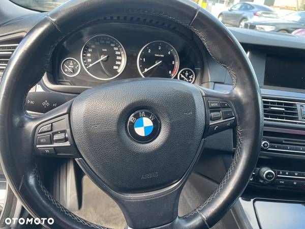 BMW Seria 5 518d - 25