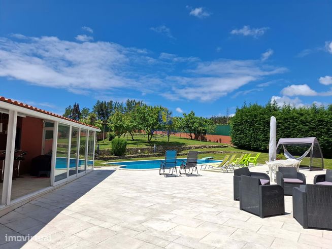 Moradia T5 isolada com piscina em  A-dos-Negros, Óbidos-27