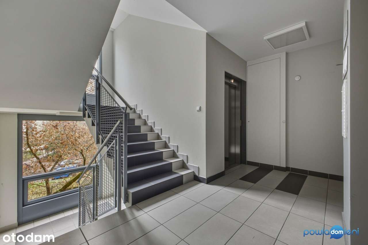 Przestronne mieszkanie z dużą loggią przy Metrze Szwedzka-13