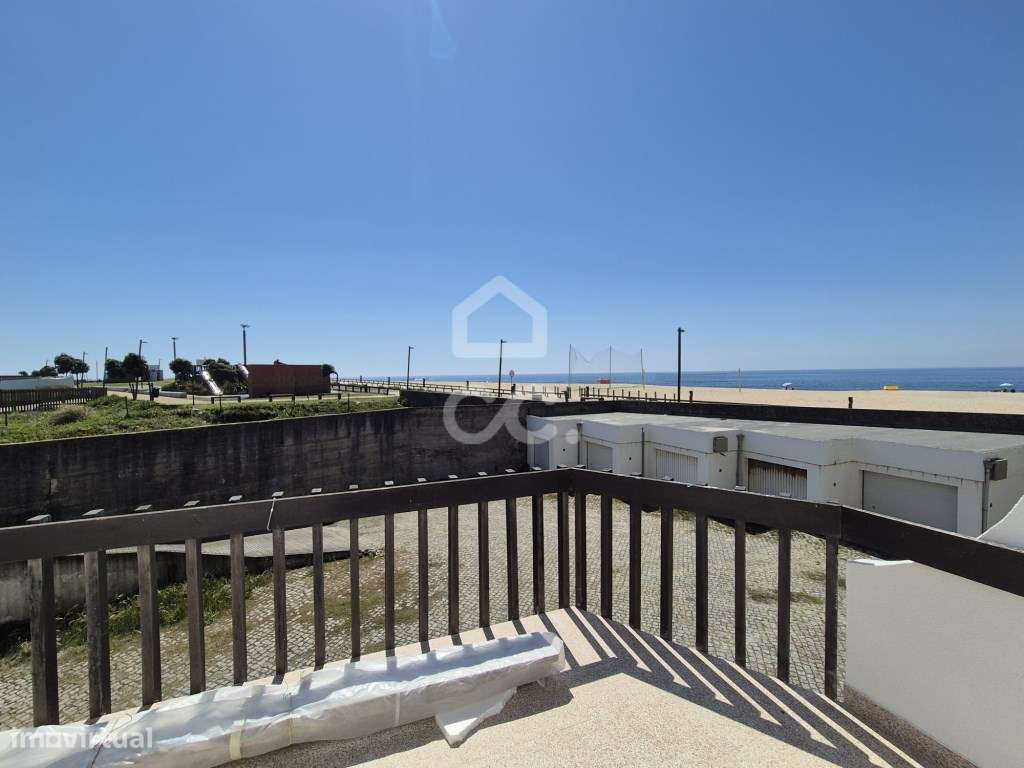 Moradia em banda RENOVADA com vistas mar em Aver-o-Mar - Grande imagem: 3/35