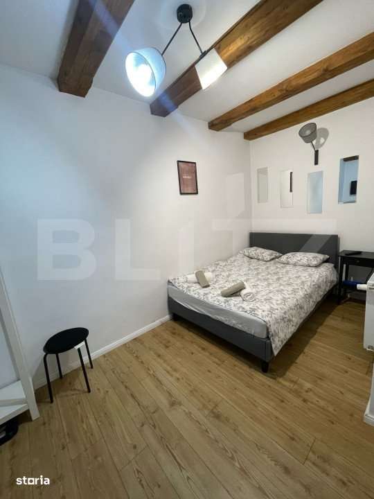 Oportunitate de investitie, 4 Camere in Centrul Istoric al Brasovului - Imagine principală: 4/11