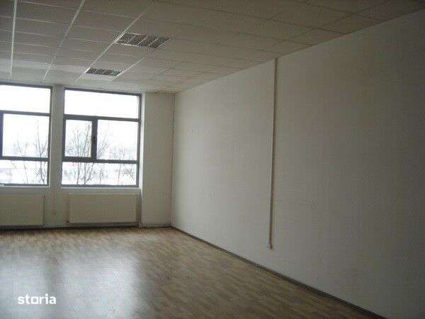 Spatii platforme betonate  mp zona Vitan - Imagine principală: 4/6