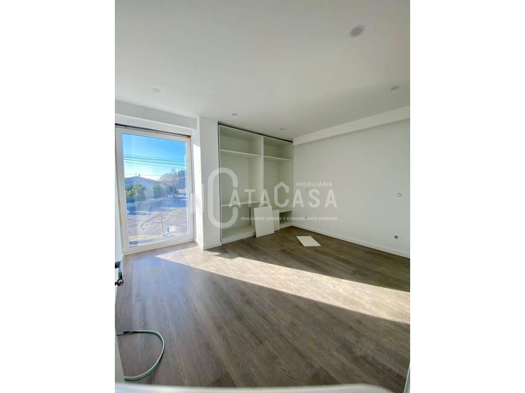 Moradia T3+1 Isolada NOVA no centro de Aguada de Cima-19