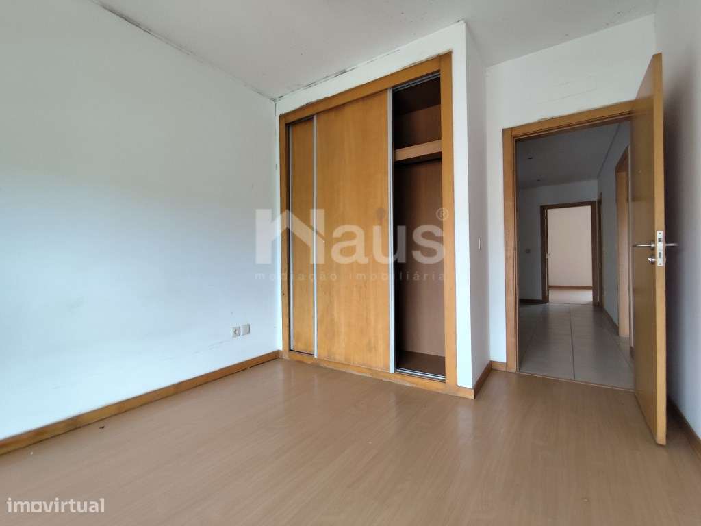 T3 com 2 lugares de parqueamento - Vila Serena-11