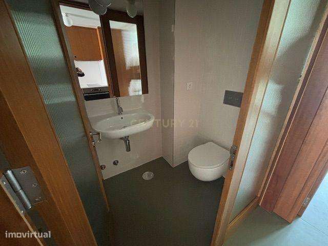 Apartamento T1 com lugar de garagem – Edificio Pharmacia – Cedofeita-6