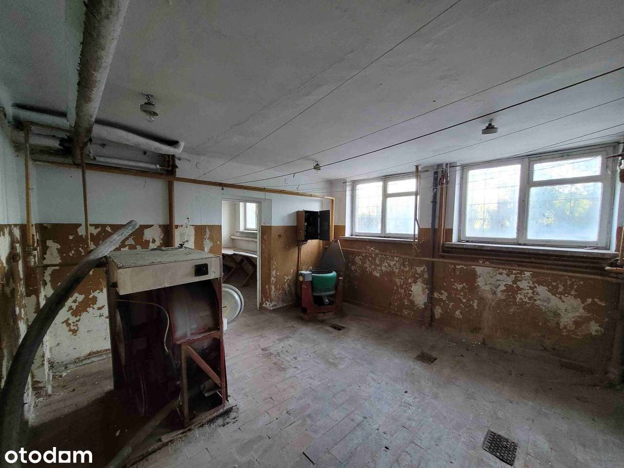 Blok do adaptacji na placówkę medyczną, dom  seniora, rehabilitację.-3