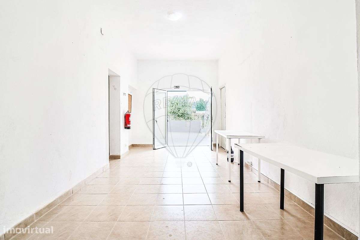 Armazém  para arrendamento - Grande imagem: 4/24