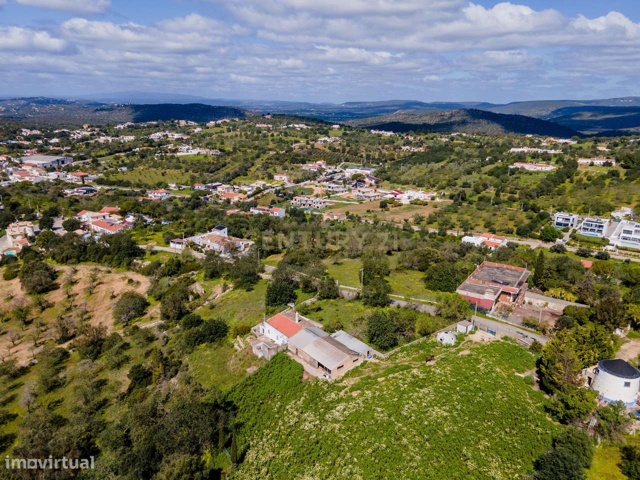 Terreno com 2.500 m², sendo 1.350 m² URBANOS . Possibilidade de constr - Grande imagem: 4/16