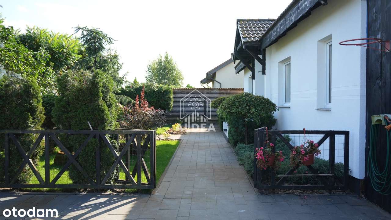 Zadbany Dom w Genialnej Lokalizacji-9