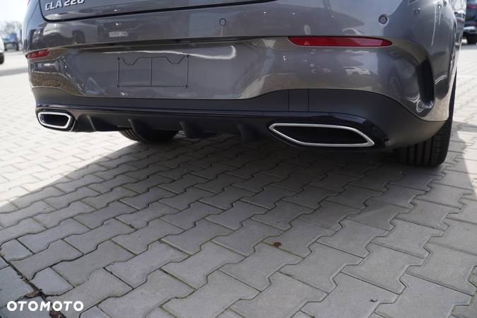 Mercedes-Benz CLA 220 mHEV 4-Matic AMG Line 8G-DCT - 24