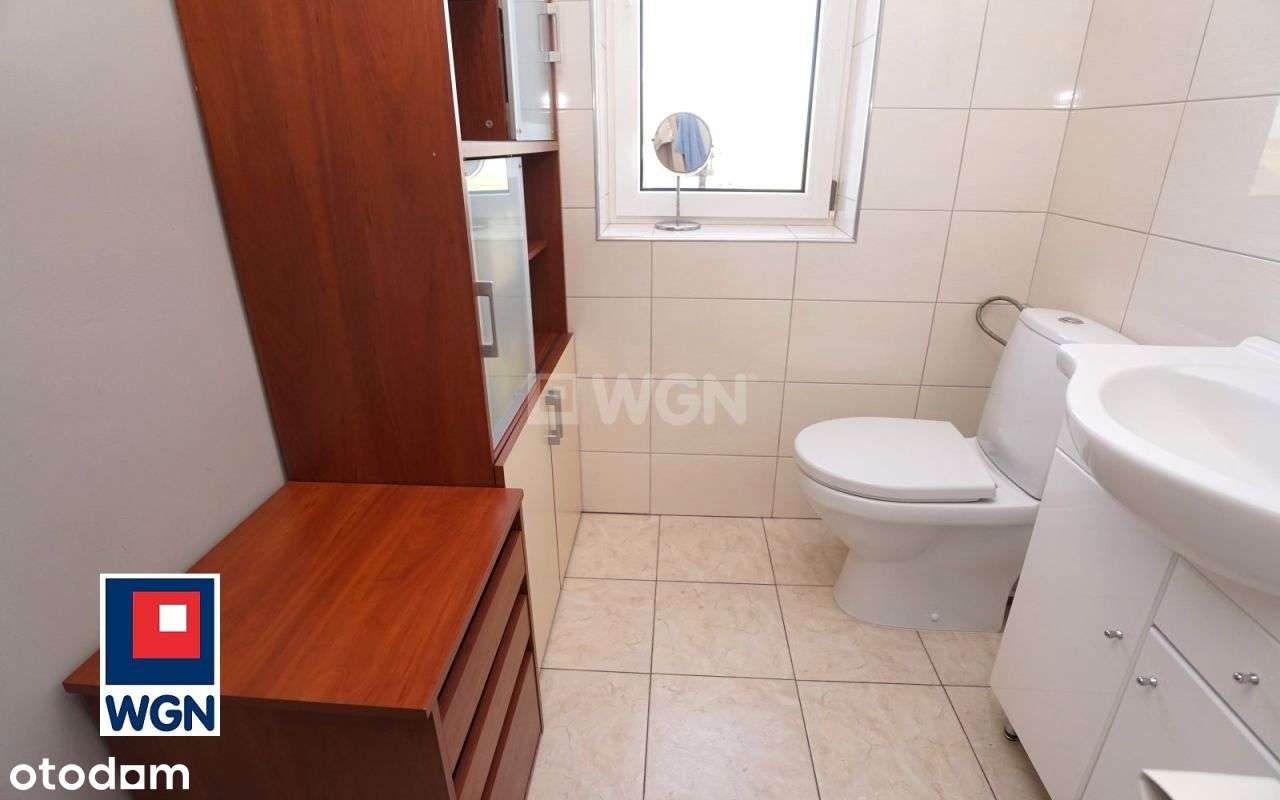 Praktyczny dom z dużym terenem..-18