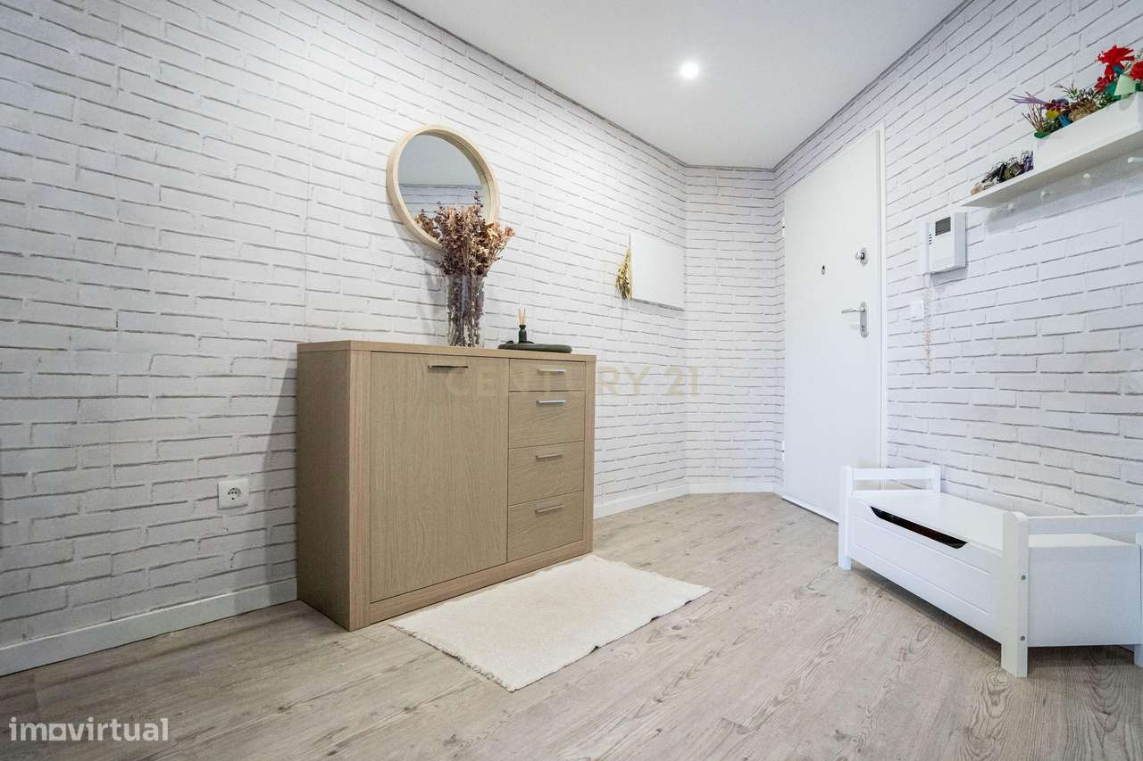 Apartamento T2 - Excelentes Áreas - Como Novo-8