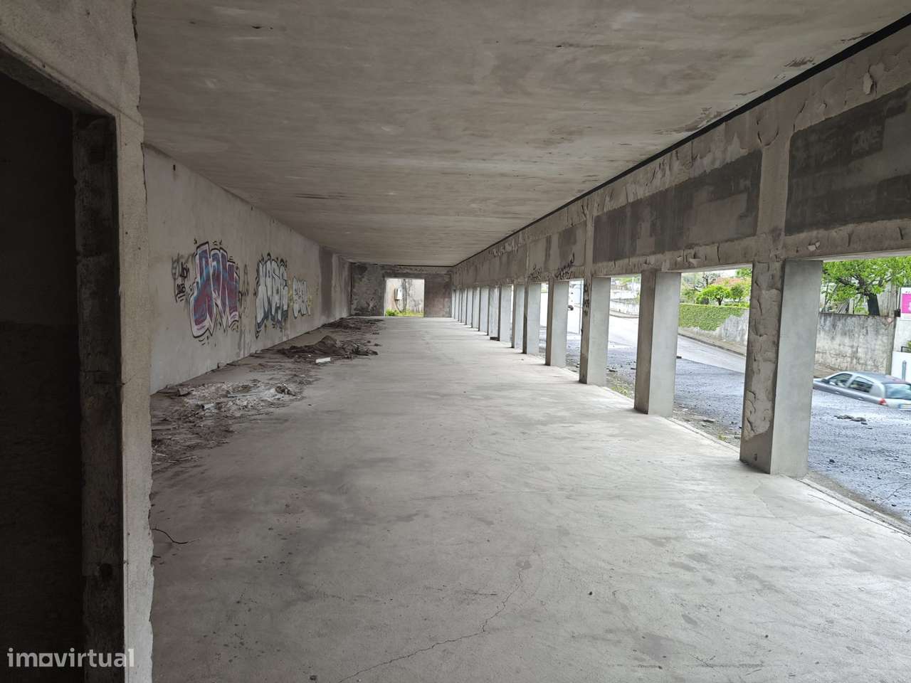Edifício Inacabado com Enorme Potencial de Rentabilização-13