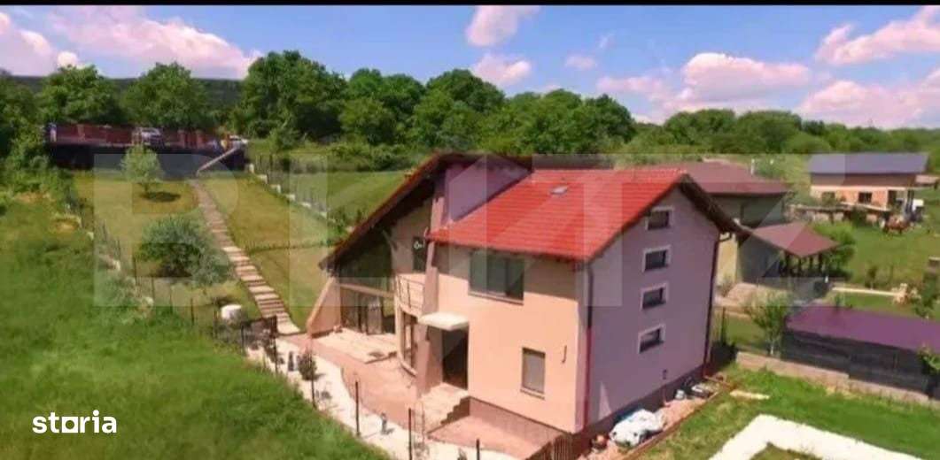 Casa individuala la cheie,160 mp utili, 2500 mp teren, zona linistita - Imagine principală: 3/14