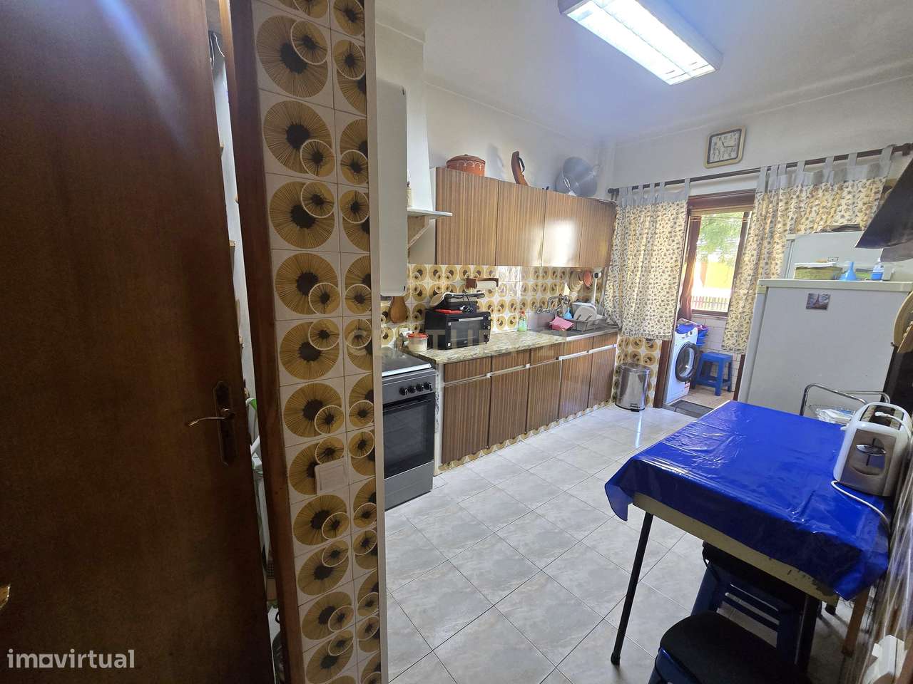 Apartamento T3 com varandas e arrecadação-17