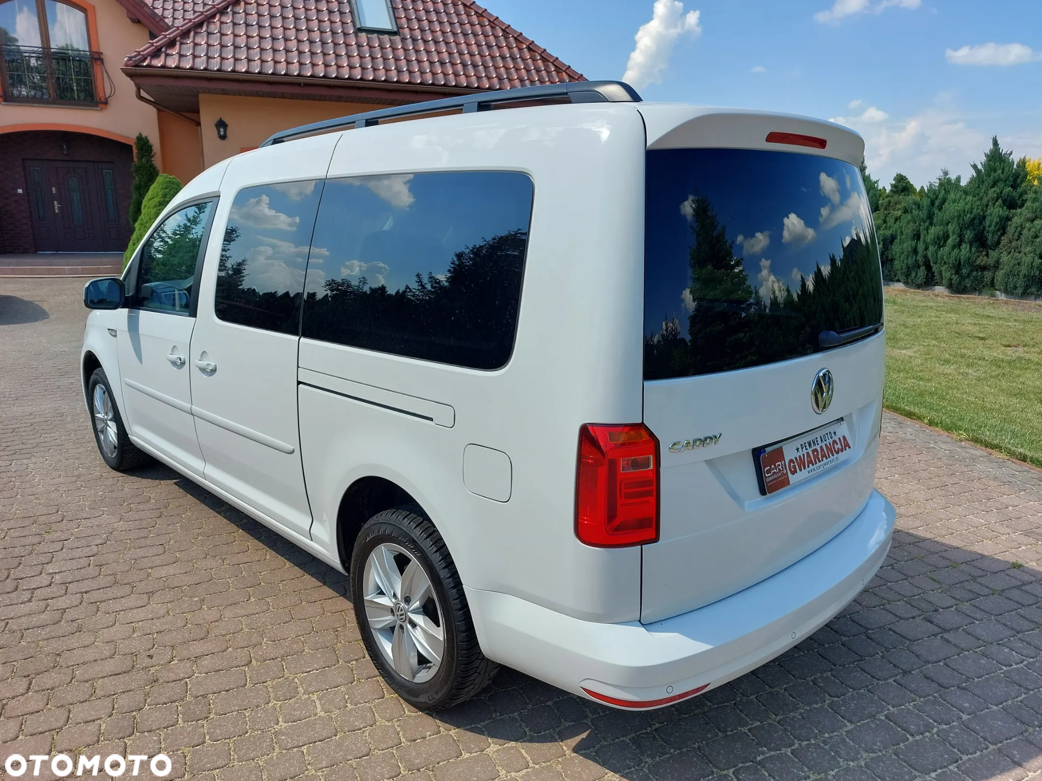 Volkswagen Caddy Maxi 2.0 TDI Comfortline - 4