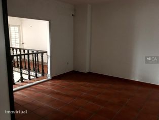 Moradia e Loja com 370,2m², situada no centro da cidade de Ponte de... - Grande imagem: 4/10