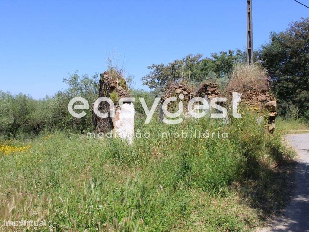 Terreno Rústico com construção em ruina junto a praia fluvial - Grande imagem: 3/8