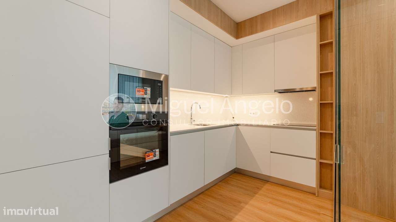Apartamento T0 totalmente novo e mobiliado com lugar de garagem, Porto-7