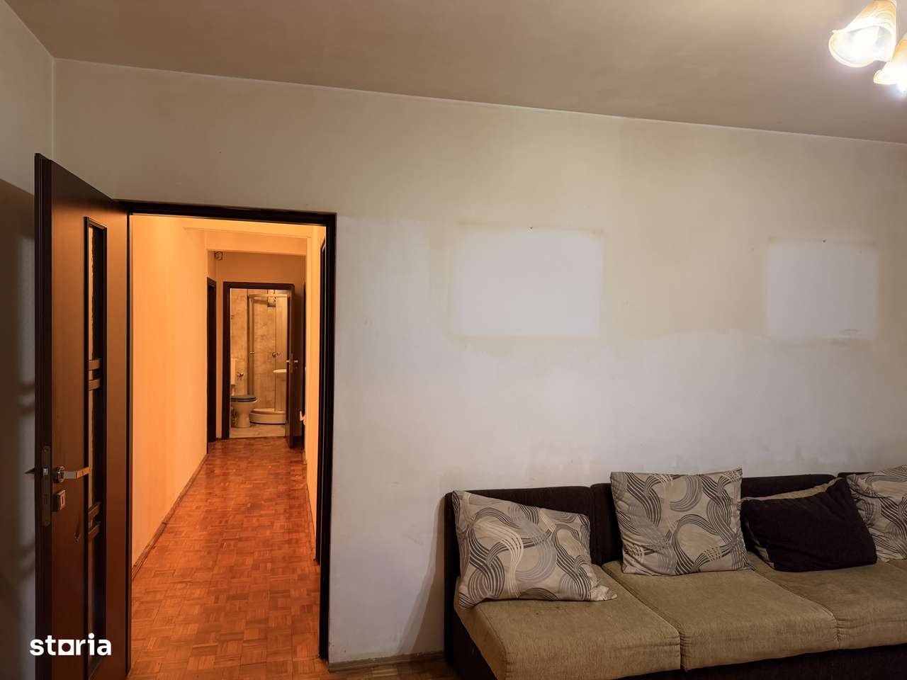 Apartament cu 4 camere, 80 mp, în bloc de cărămidă-4