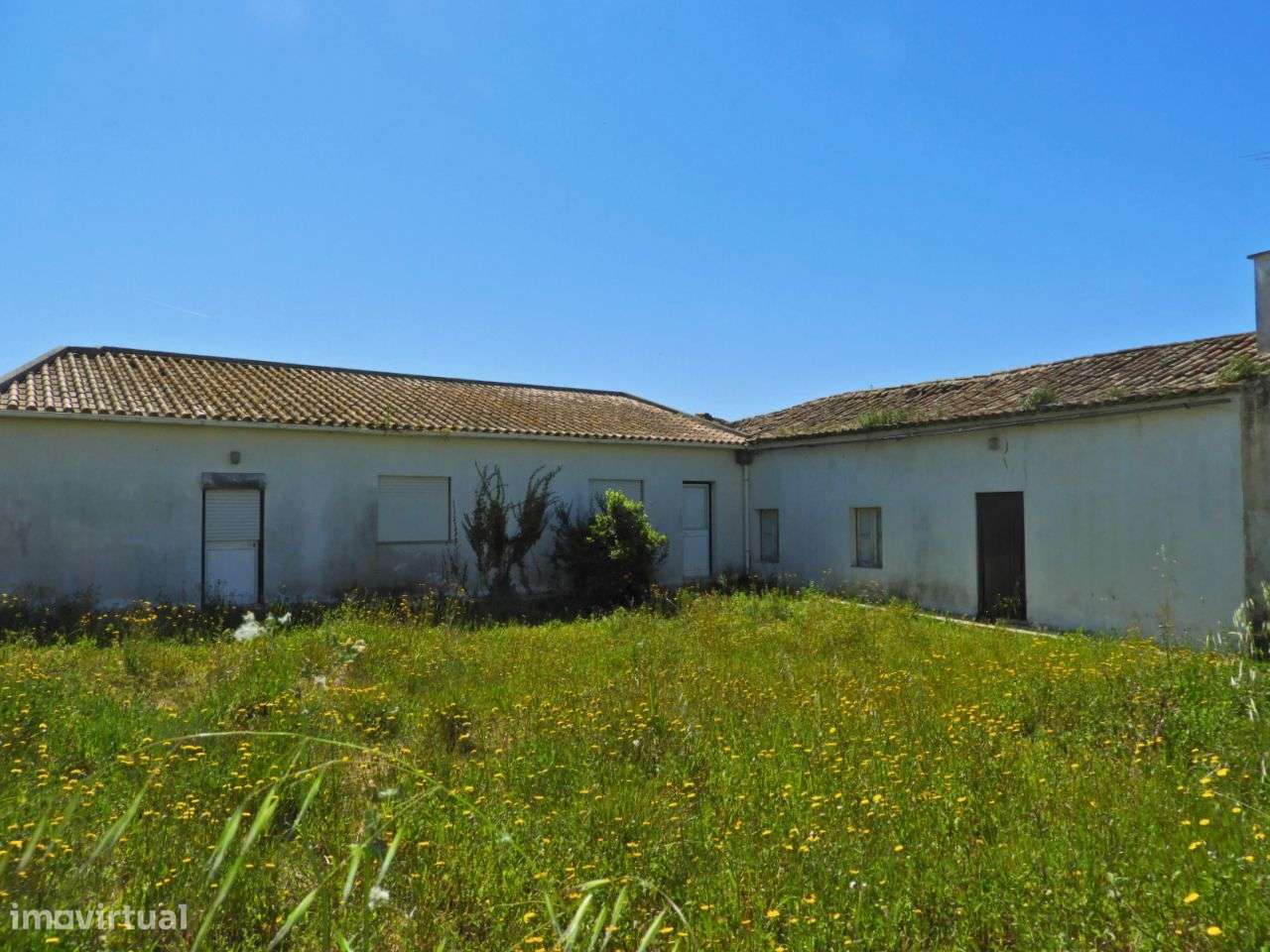 Moradia T3 com Quintal a Necessitar de Obras - Grande imagem: 5/14