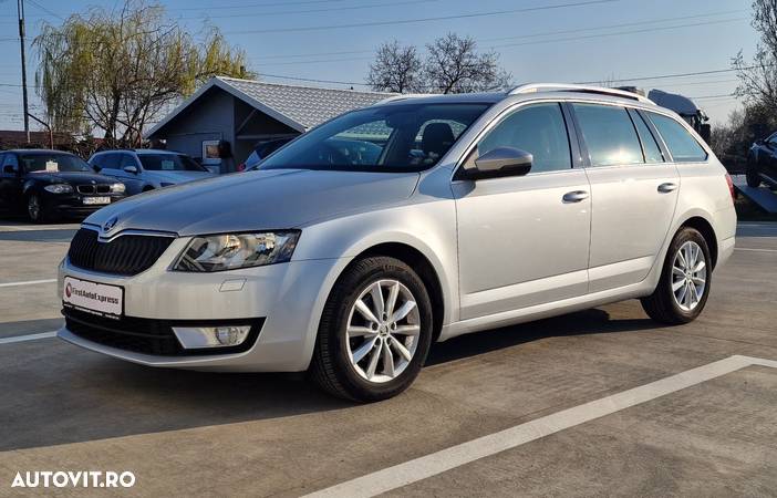 Skoda Octavia 2.0 TDI DSG Ambition - 3