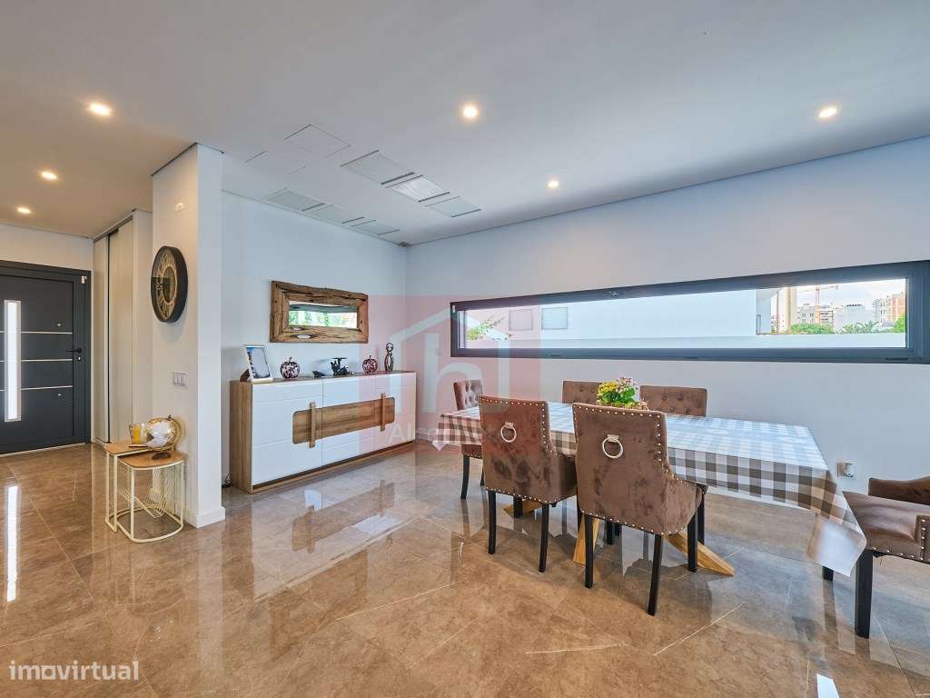 Moradia T5 de Luxo com Piscina Infinita Aquecida e Jacuzzi em Corte...-19