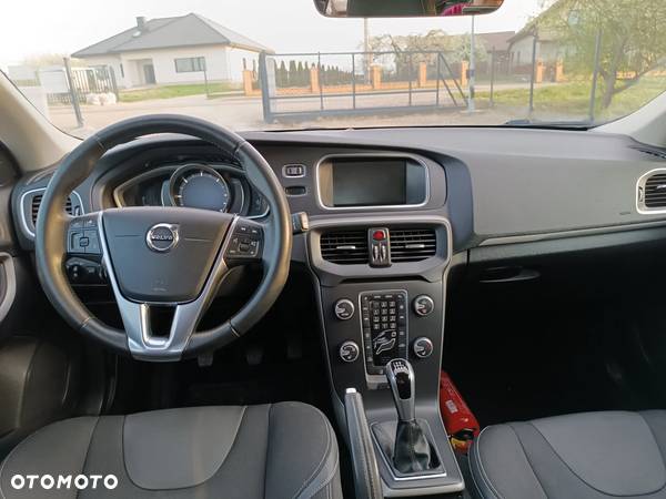 Volvo V40 CC D3 Momentum - 29