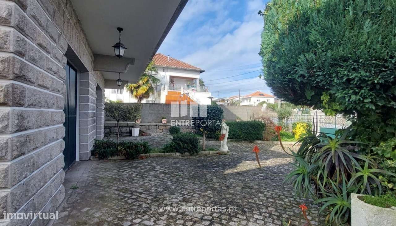 Venda de imponente moradia V2+1, Barroselas, Viana do Castelo - Grande imagem: 4/30