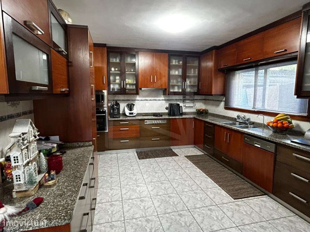 Moradia Isolada T3 em Escapães-0