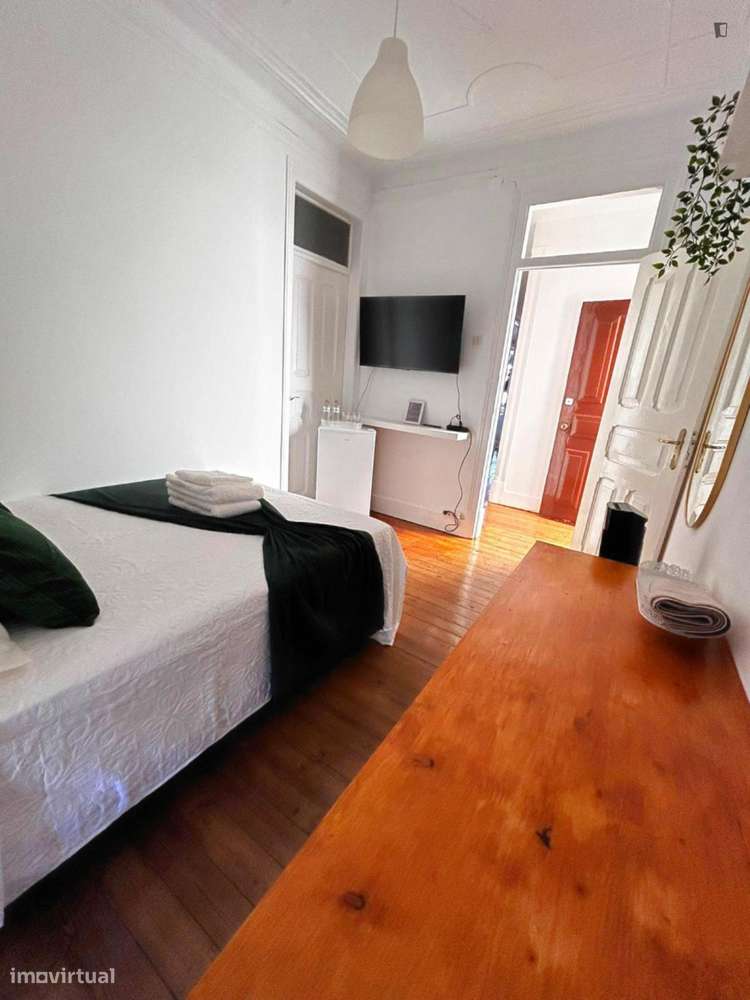Quarto - localizado em Anjos Lisbon - Grande imagem: 2/9