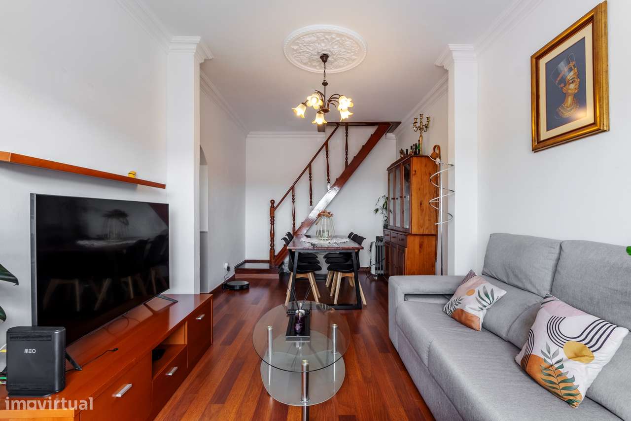 Apartamento T2+1 com Vista Desafogada | Cacém-5