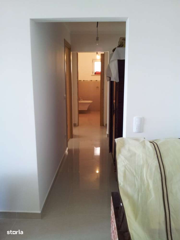 Apartament 3 camere decomandat-2