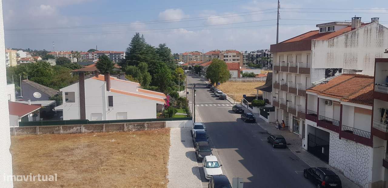 Entroncamento | Apartamento T3 com Garagem e Arrecadação –-18