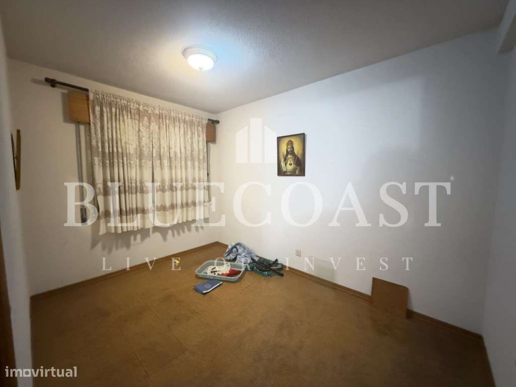 Apartamento de 4 assoalhadas com Excelente Localização e Ampla Ofer...-9