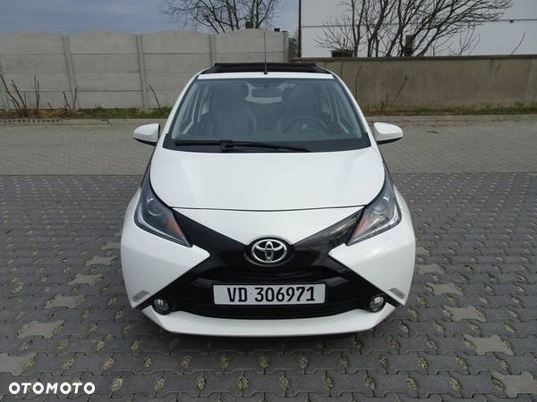 Toyota Aygo x-sky - 2