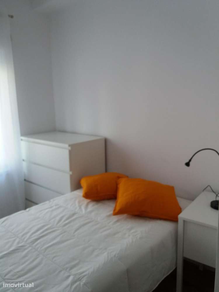 Quarto em Almada - Grande imagem: 3/6