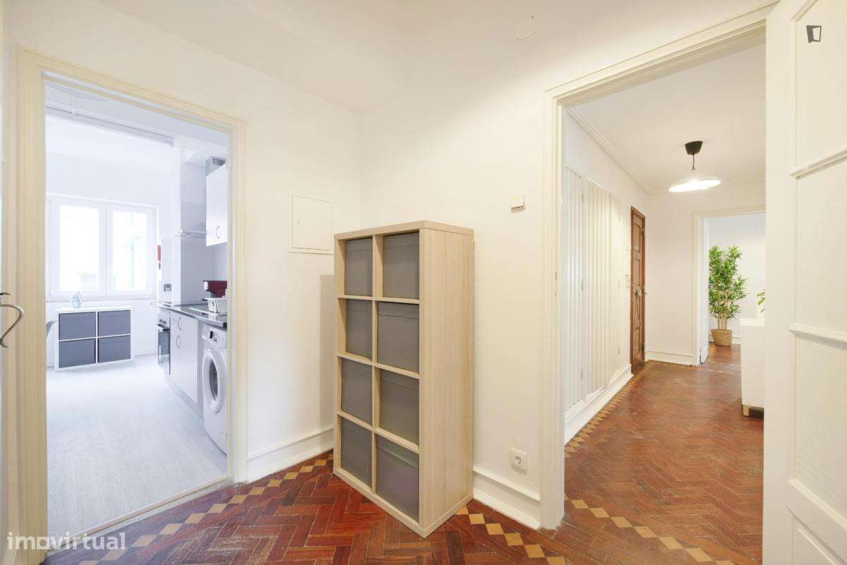 Quarto - localizado em Saldanha Lisbon - Grande imagem: 2/6