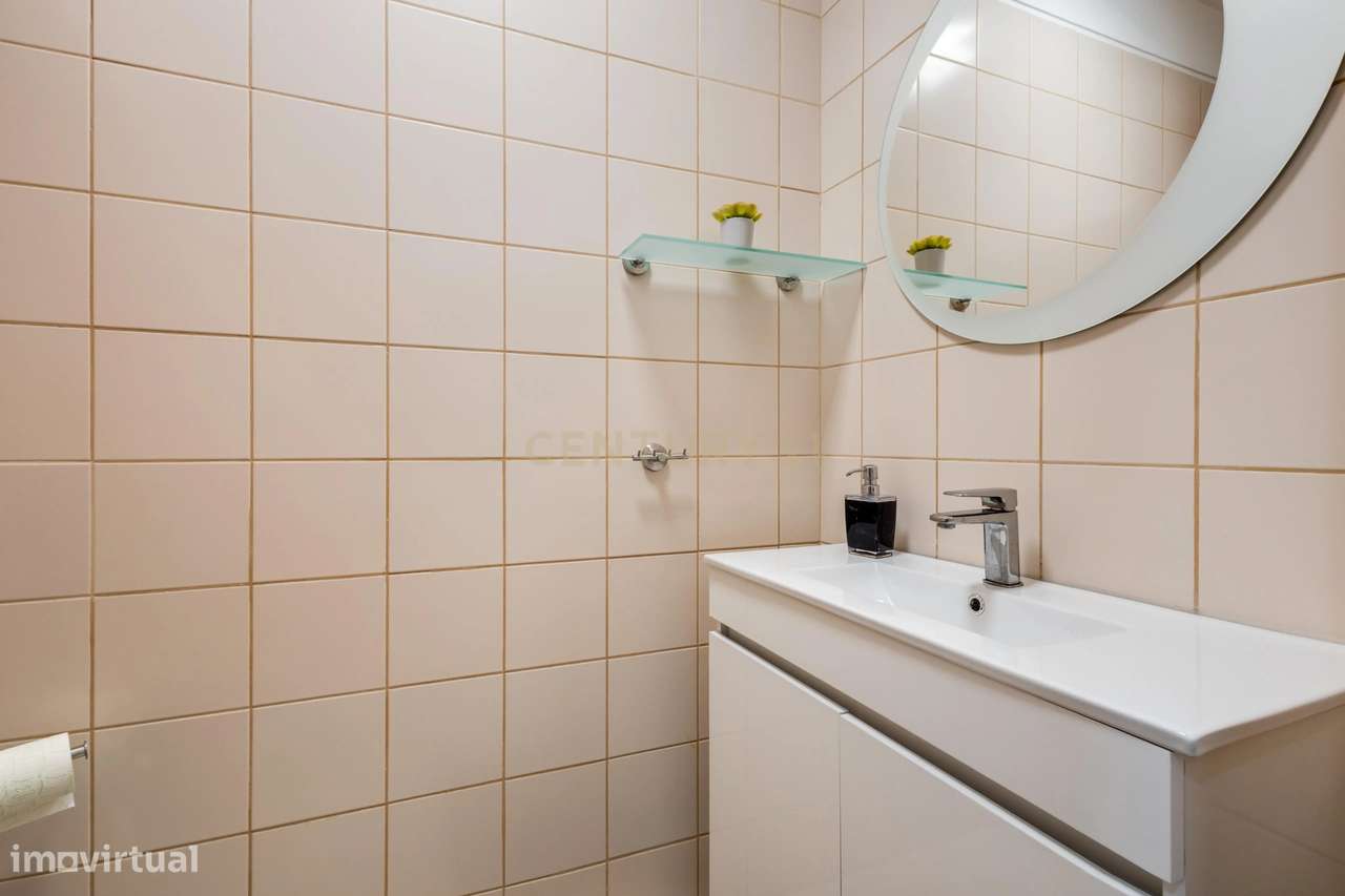 Apartamento T4 em Portimão-19