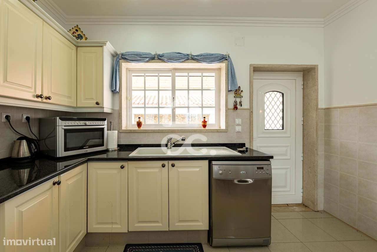 Moradia T4+3 de Prestígio em Vila Nova – Cadaval-12