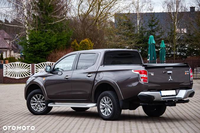 Mitsubishi L200 - 16