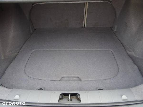 Volvo S40 2.4 - 25