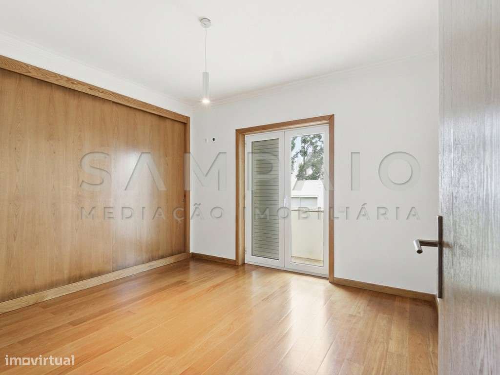 Moradia T4 - Jovim!-11