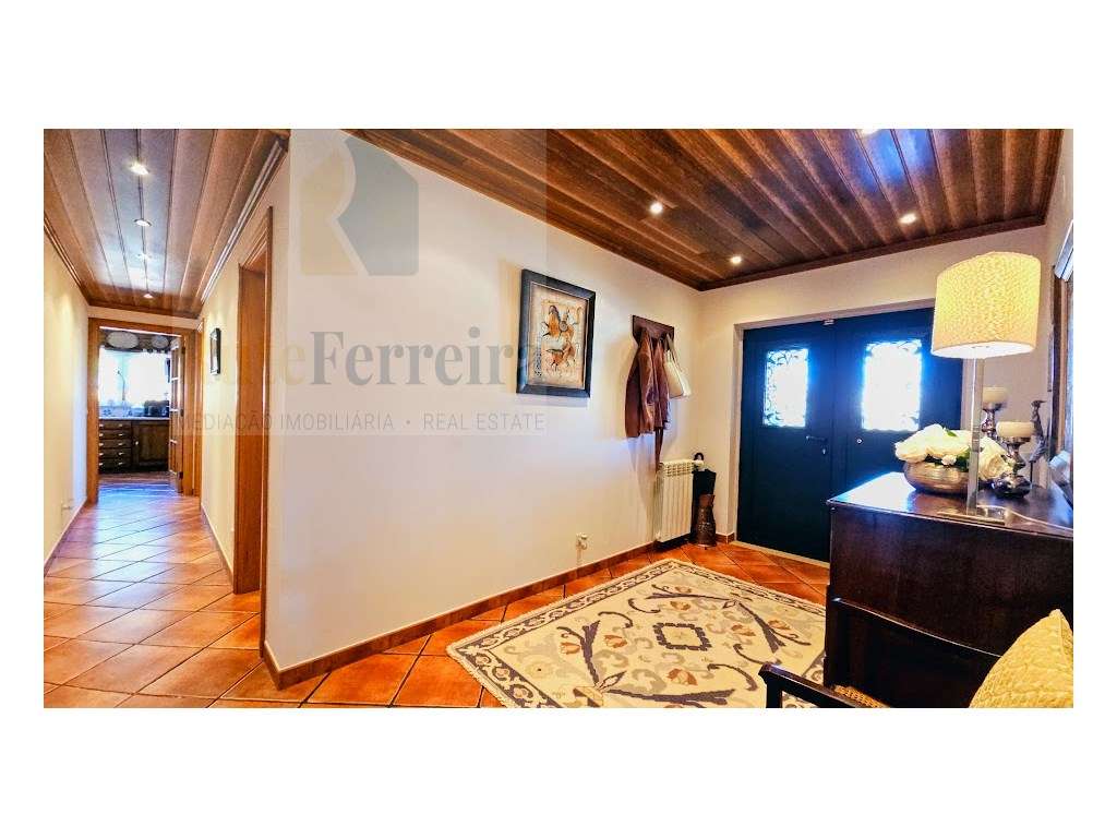 Moradia Isolada com amplo espaço exterior !!-8