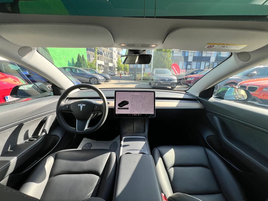 Tesla Model 3 Standard Reichweite Plus Hinterradantrieb - 12