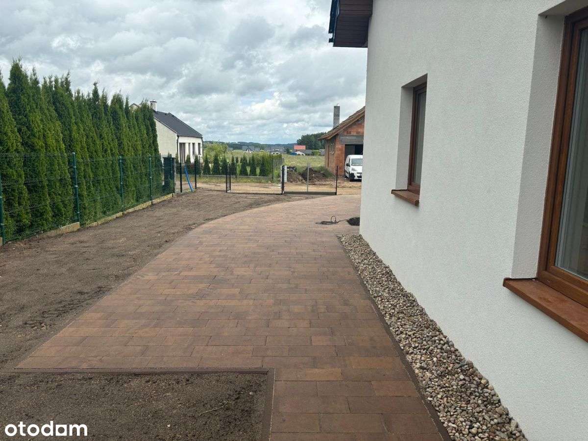 Lokal z garażem w zabudowie bliźniaczej  Kobysewo-3