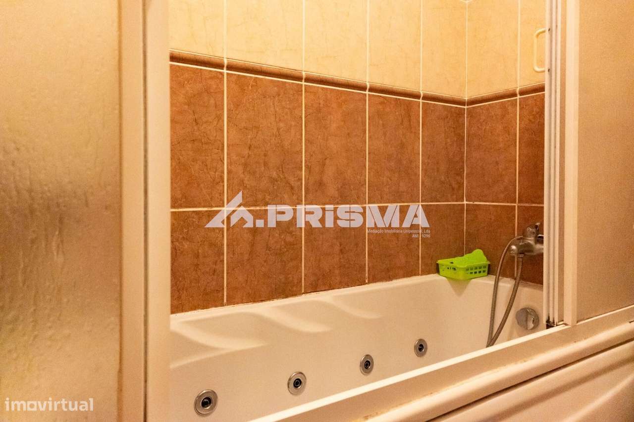 Duplex T3 com Terraço em Alcains – Casa Ideal para Quem Procura Espaço-11